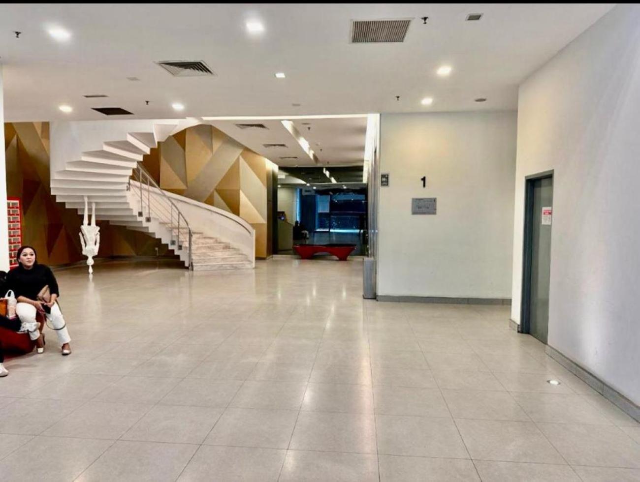 Summer Suites Klcc By Homestay Kuala Lumpur Zewnętrze zdjęcie