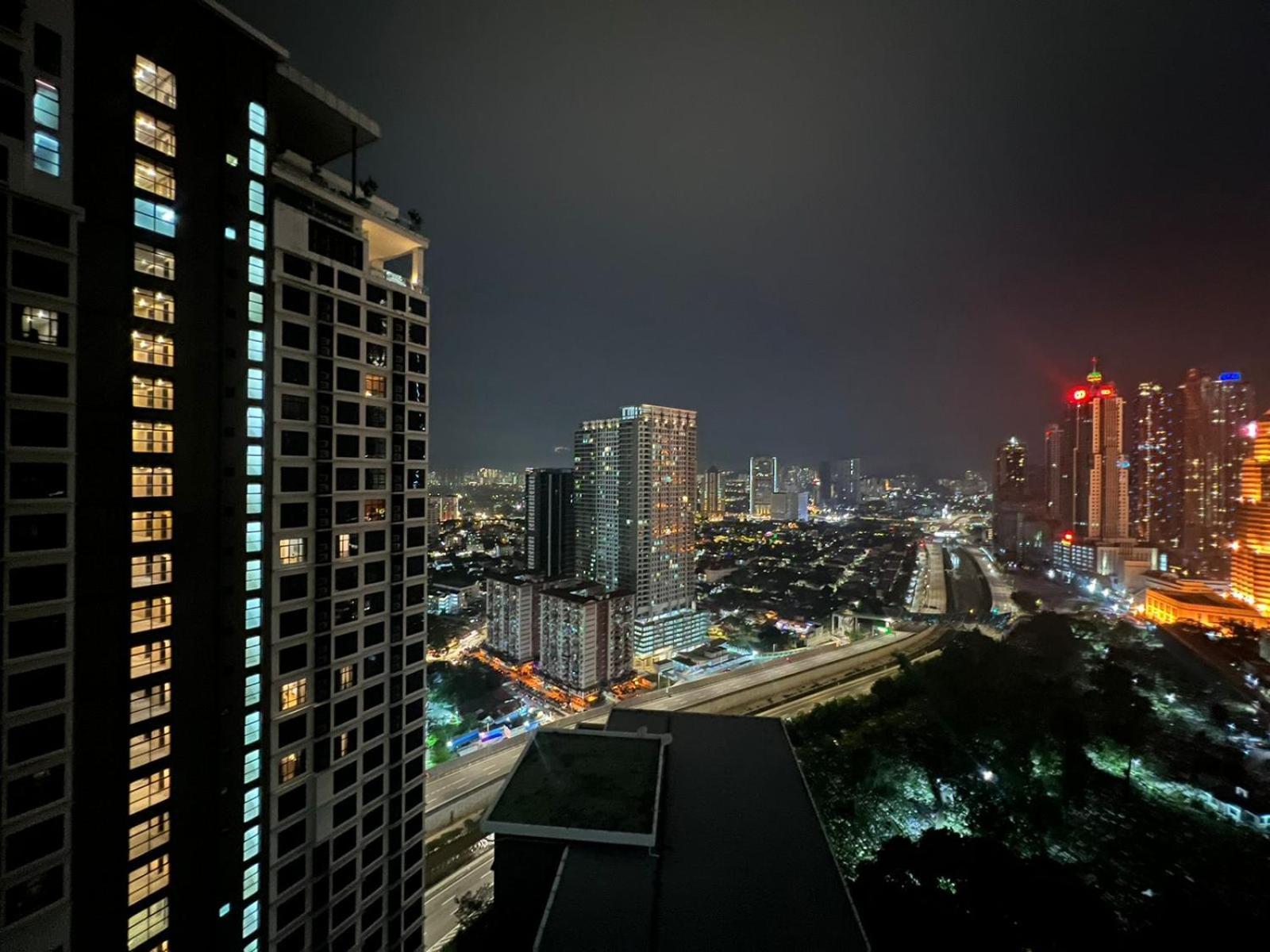Summer Suites Klcc By Homestay Kuala Lumpur Zewnętrze zdjęcie